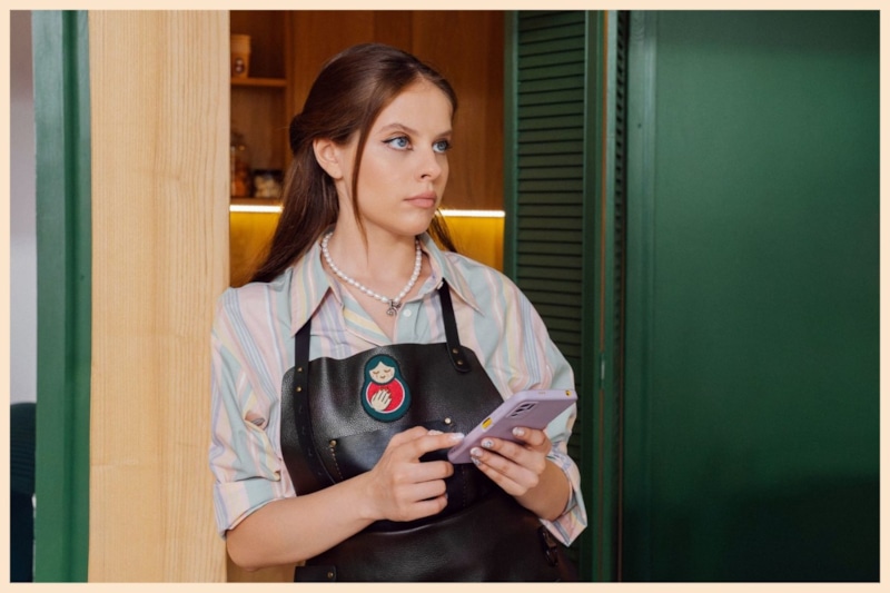 Ангелина Пахомова в сериале «Мистер Ноготь»