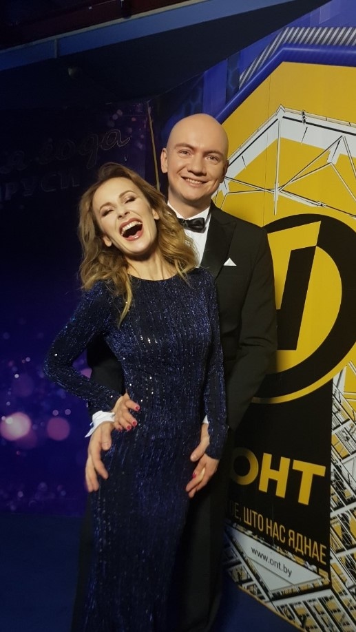 Создатели группы AURA Юлия Быкова и Евгений Олейник Создатели группы AURA Юлия Быкова и Евгений Олейник