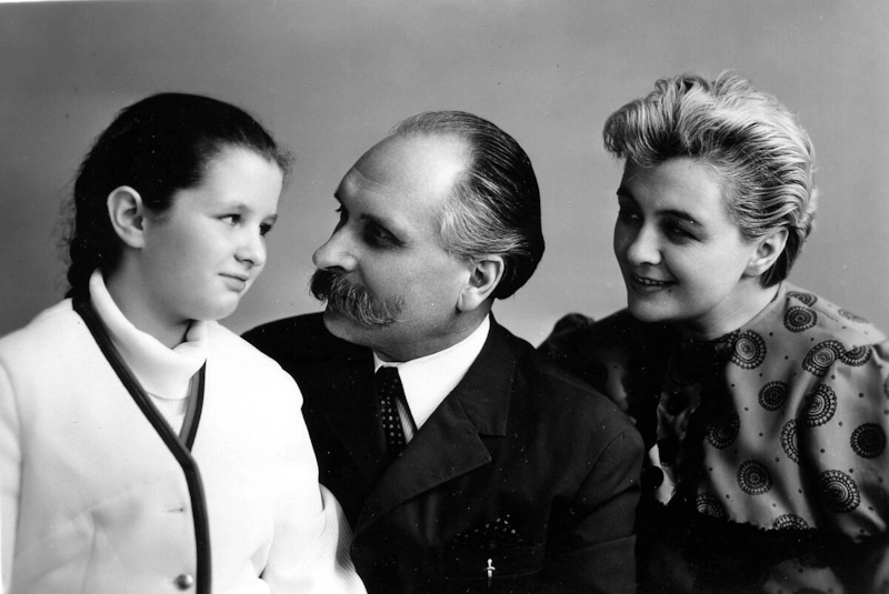 Ирина Шведова с родителями