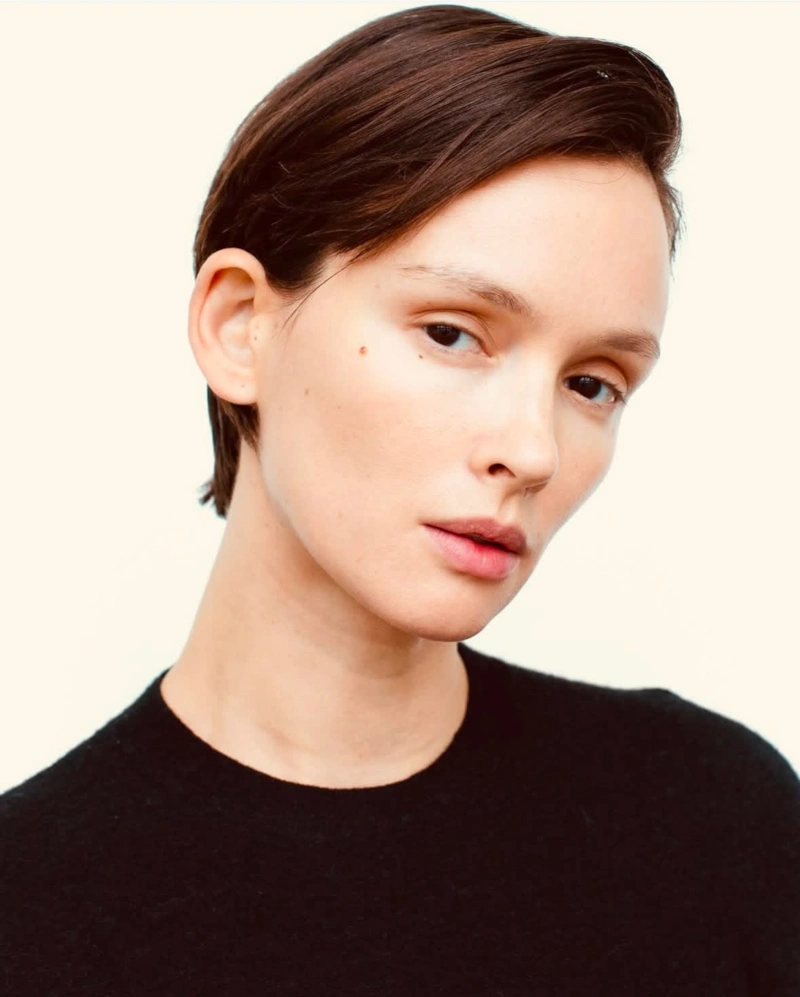 Прическа Паулины Андреевой Прическа Паулины Андреевой