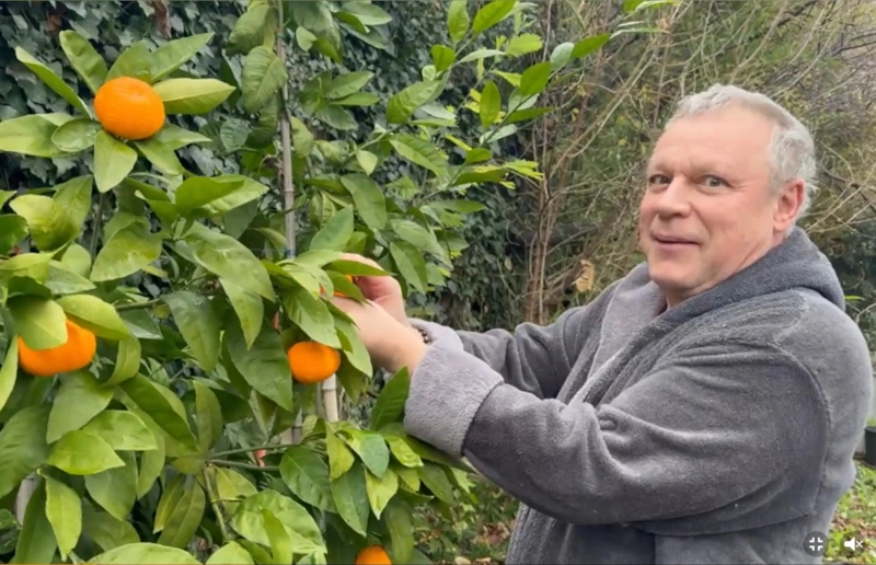 Сергей Жигунов собрал первый урожай Сергей Жигунов собрал первый урожай