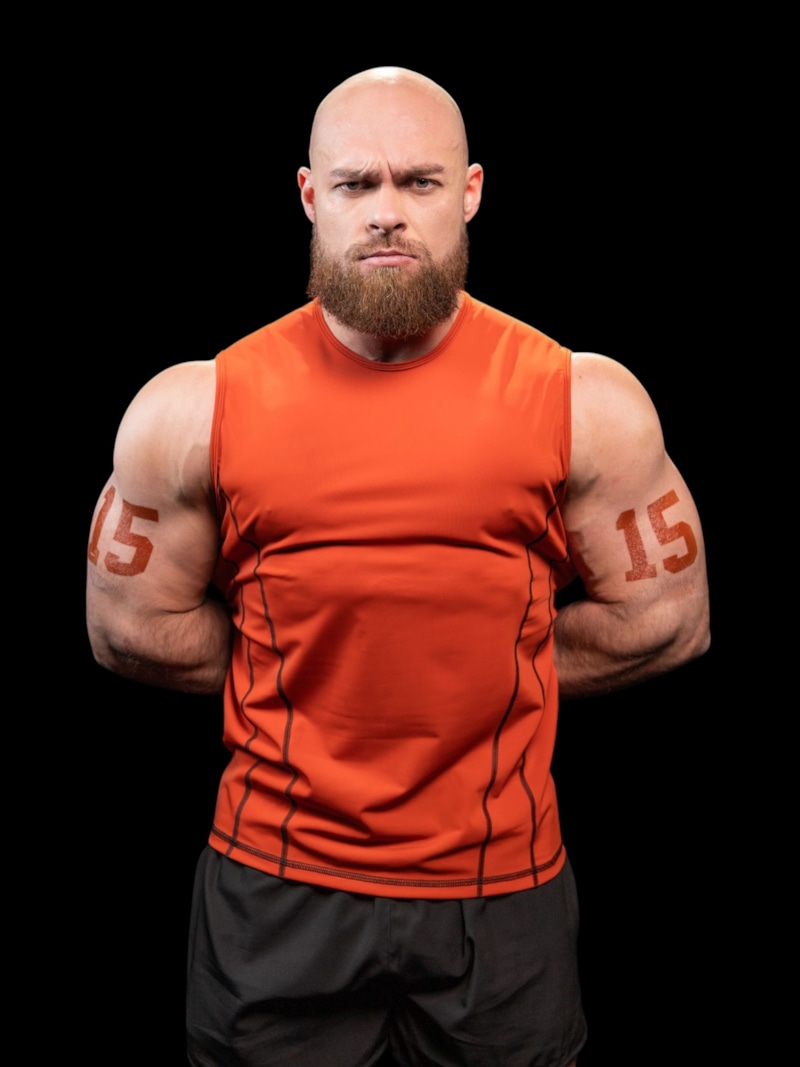 Артем Ясницкий в 2026 году в шоу «Титаны»