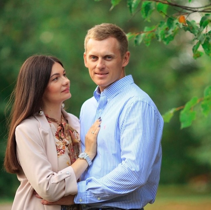 Юрий Постригай с женой