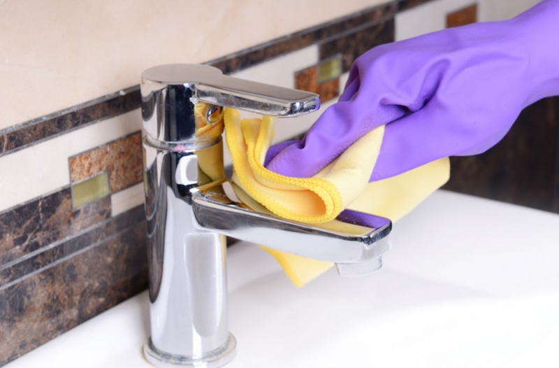 Хромированный смеситель: чистота и блеск