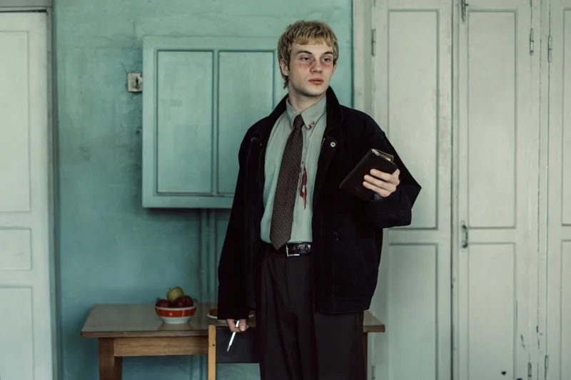 Оливер Мара в сериале «Фишер»