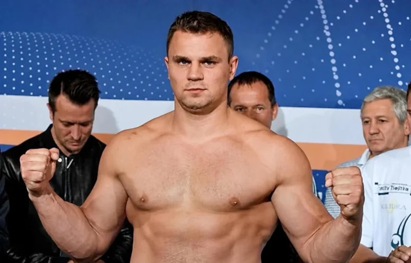 Боксер Денис Бойцов умер в 40 лет