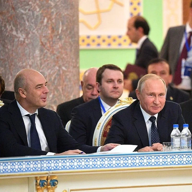 Антон Силуанов и Владимир Путин