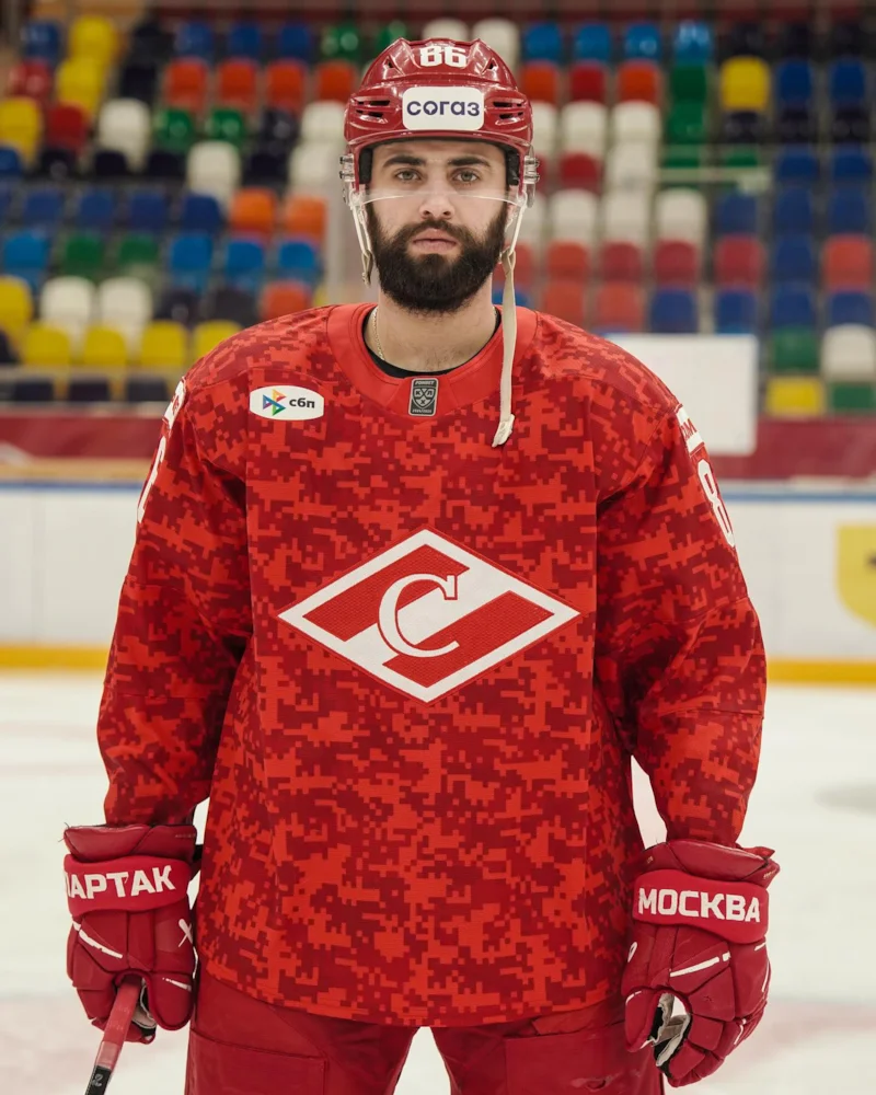 Российский хоккеист и защитник Егор Зайцев