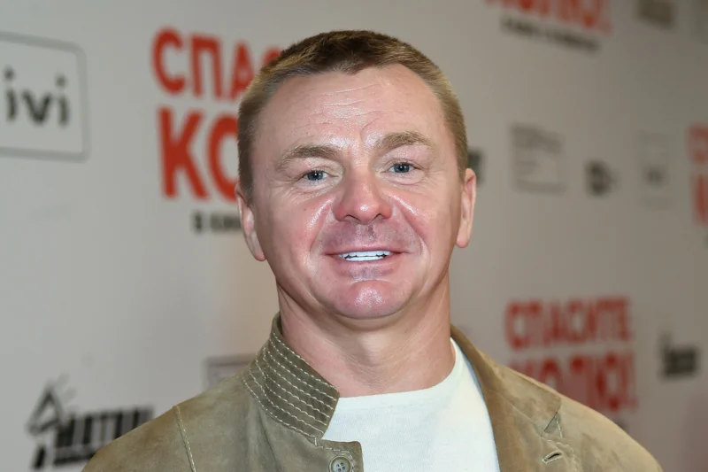Владимир Сычев проиграл дом и машины в казино