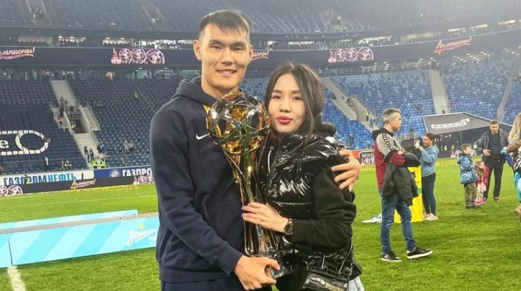 Нуралы Алип с женой