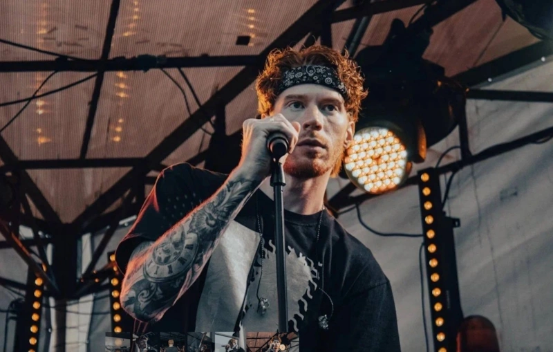 Никита Пресняков засветился с новой избранницей