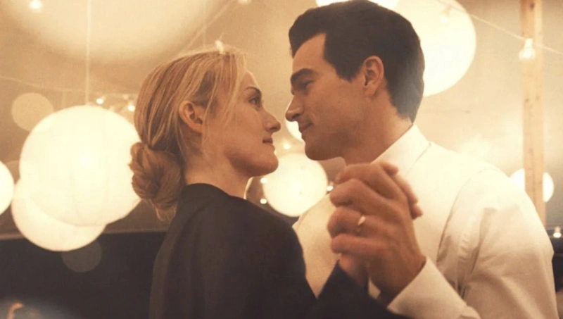 Образ Кэролин Бессетт-Кеннеди в сериале «Американская история любви»