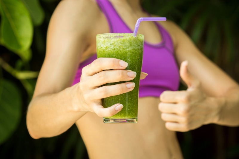Зеленый смузи: огурец и лимон