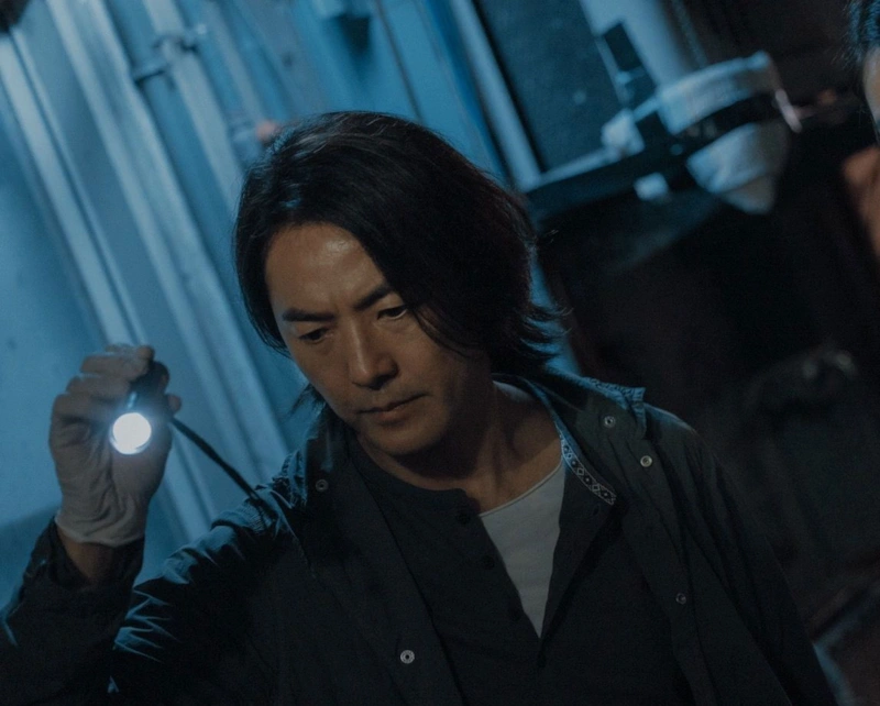 Экин Чэн в сериале «Детектив-миллионник»