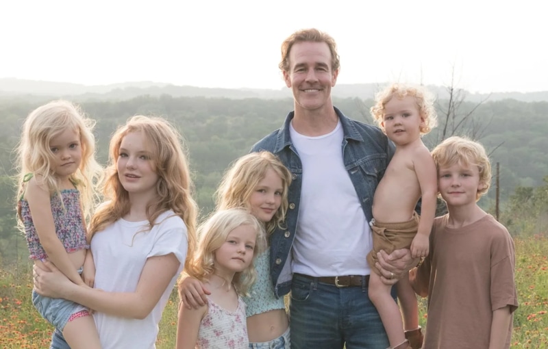 Джеймс Ван Дер Бик умер в окружении большой семьи