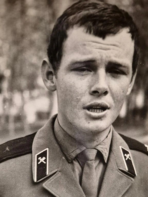 Владимир Рулла в молодости Владимир Рулла в молодости