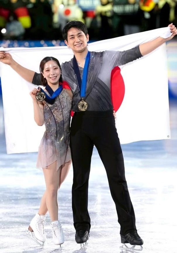 Рику Миура и Рюити Кихара Рику Миура и Рюити Кихара