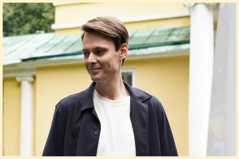 Дмитрий Смирнов в сериале «Дом для Золушки» Дмитрий Смирнов в сериале «Дом для Золушки»