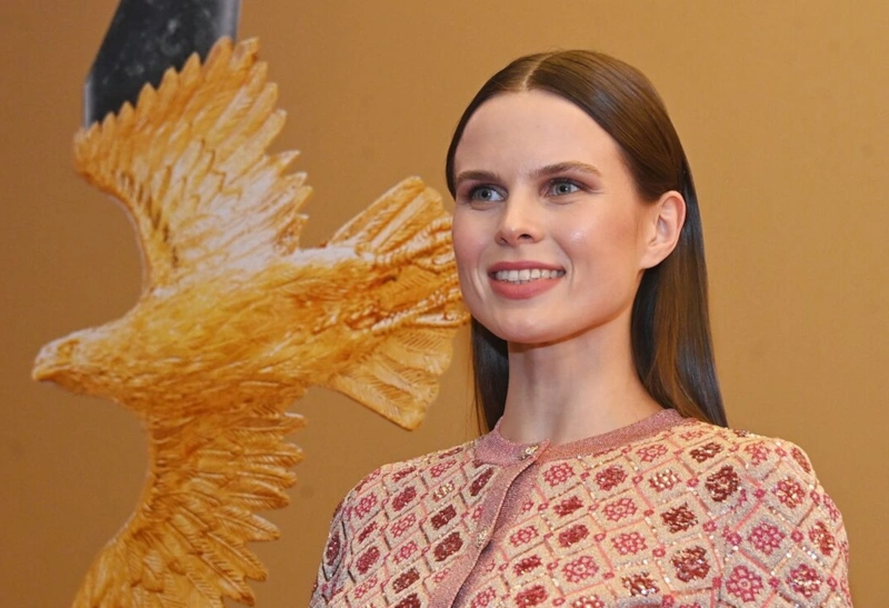 Александра Ревенко встречается уже с третьим Михаилом подряд