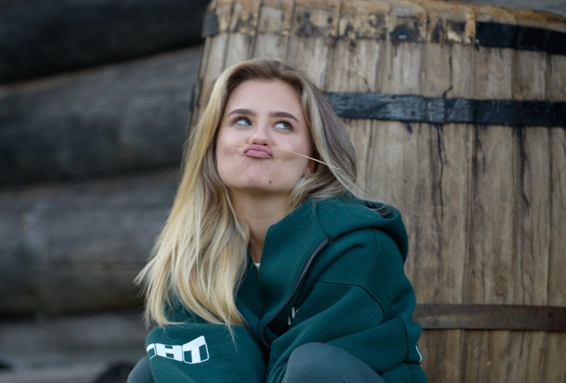 Катю Адушкину обвинили в крупном мошенничестве Катю Адушкину обвинили в крупном мошенничестве