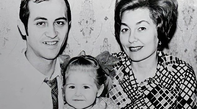 Василиса Володина с родителями Василиса Володина с родителями