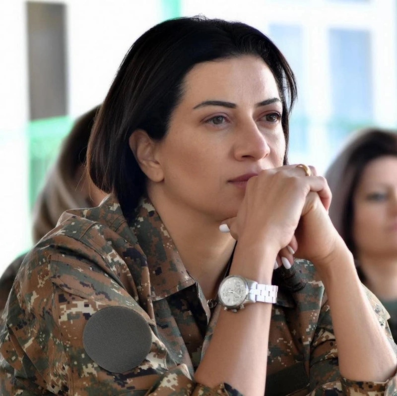 Анна Акопян в военной форме