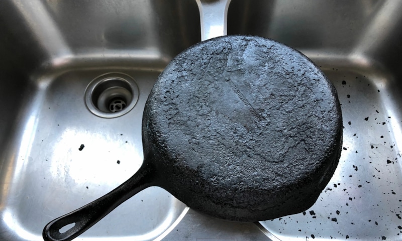 Клей против нагара: жир исчезает слоями