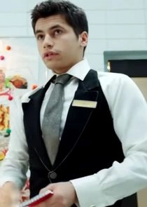 Антон Момот в сериале «Кухня»