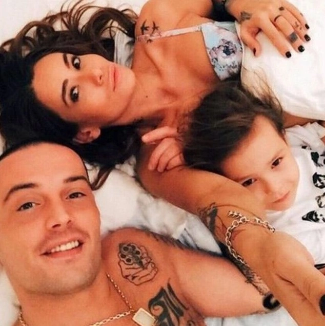 Гуф и Айза Анохина Гуф и Айза Анохина