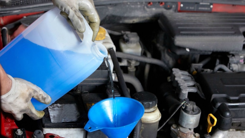 Опасная доливка: риск для мотора