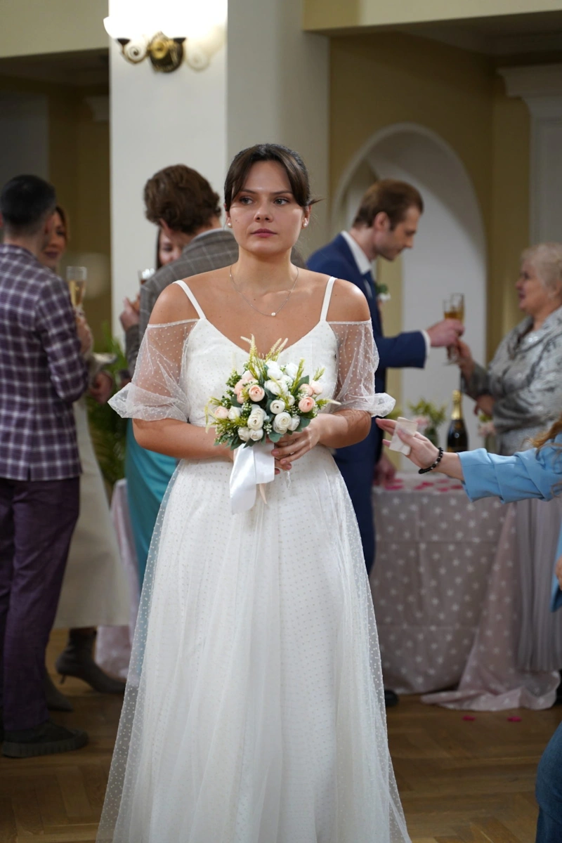 Светлана Сопига в сериале «Неразлучники» Светлана Сопига в сериале «Неразлучники»