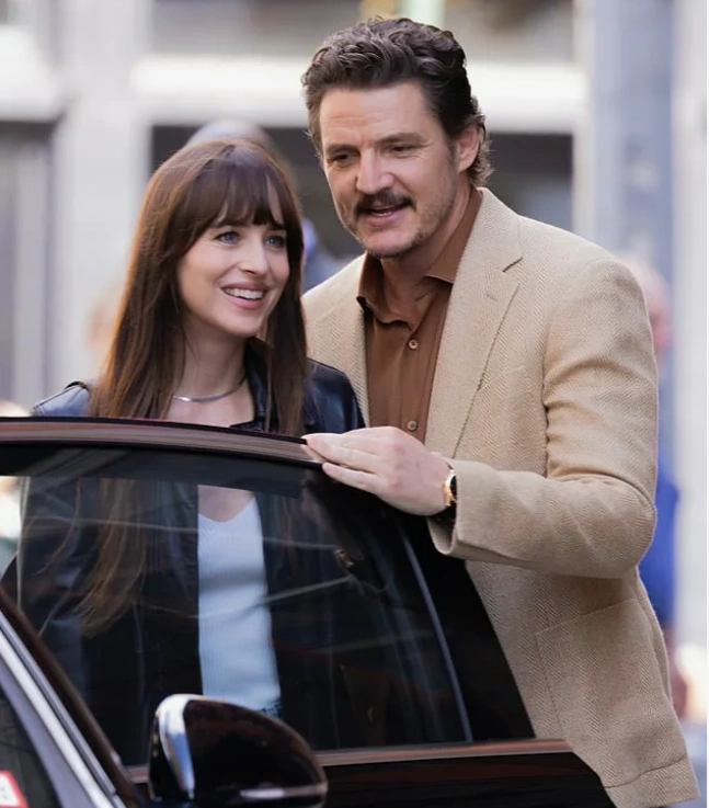 Педро Паскаль и Дакота Джонсон