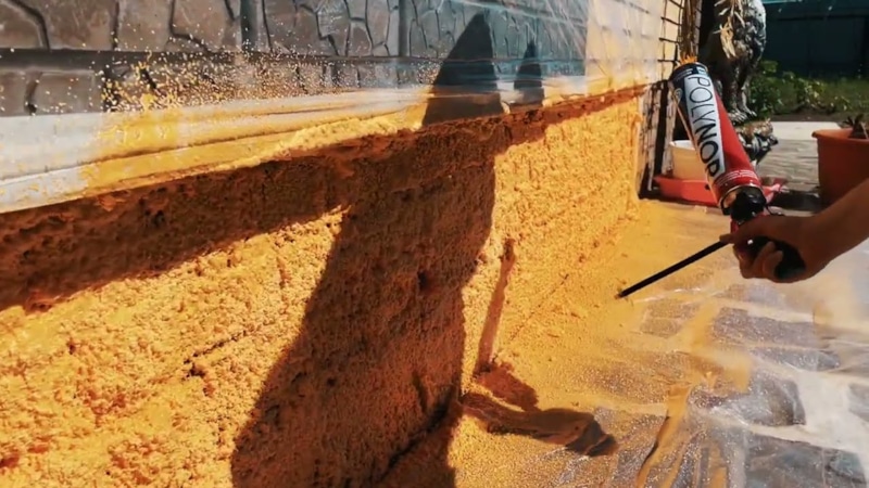 Теплый дом: защита цоколя