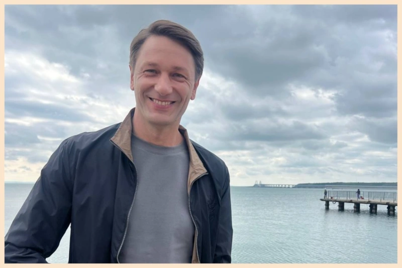 Александр Константинов в сериале «Новая земля» Александр Константинов в сериале «Новая земля»