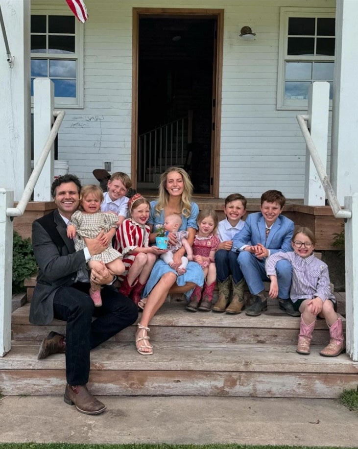 Ханна Нилман с мужем и детьми Ханна Нилман с мужем и детьми