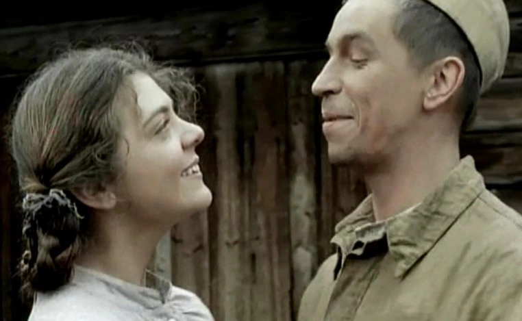 Актриса Анна Артамонова в фильме «Штрафбат»