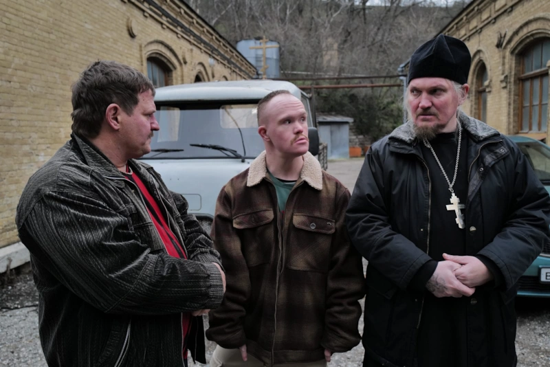 Антон Санкевич в фильме «Встать на ноги»