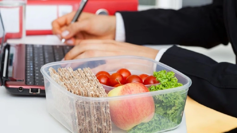 Перекусы и здоровье: скрытый вред Перекусы и здоровье: скрытый вред