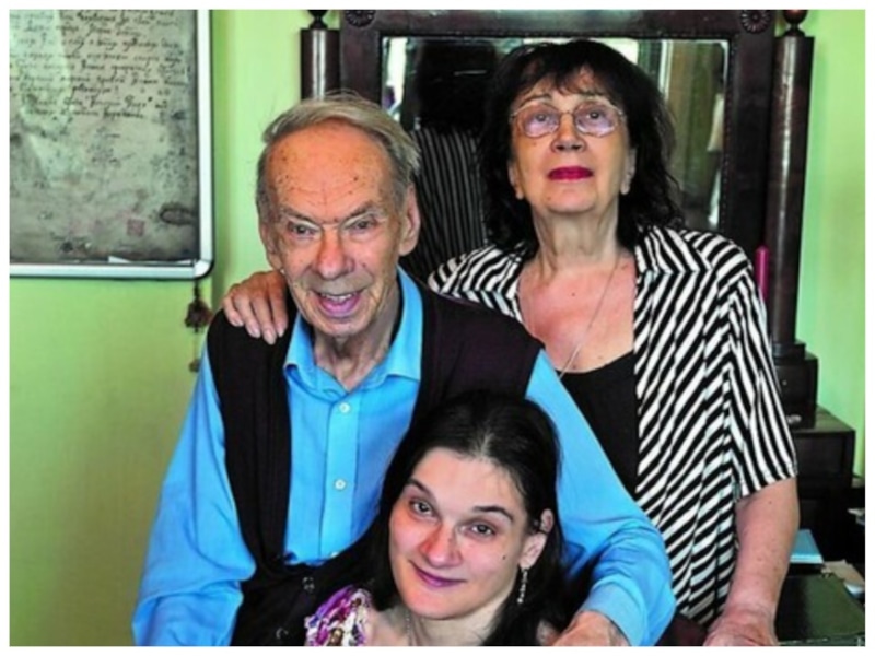 Алексей Баталов с женой и дочерью