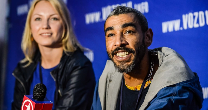 Лирой Торнхилл и его жена Елена: планы на переезд в Россию, февраль 2026