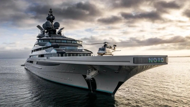 Яхта Алексея Мордашова