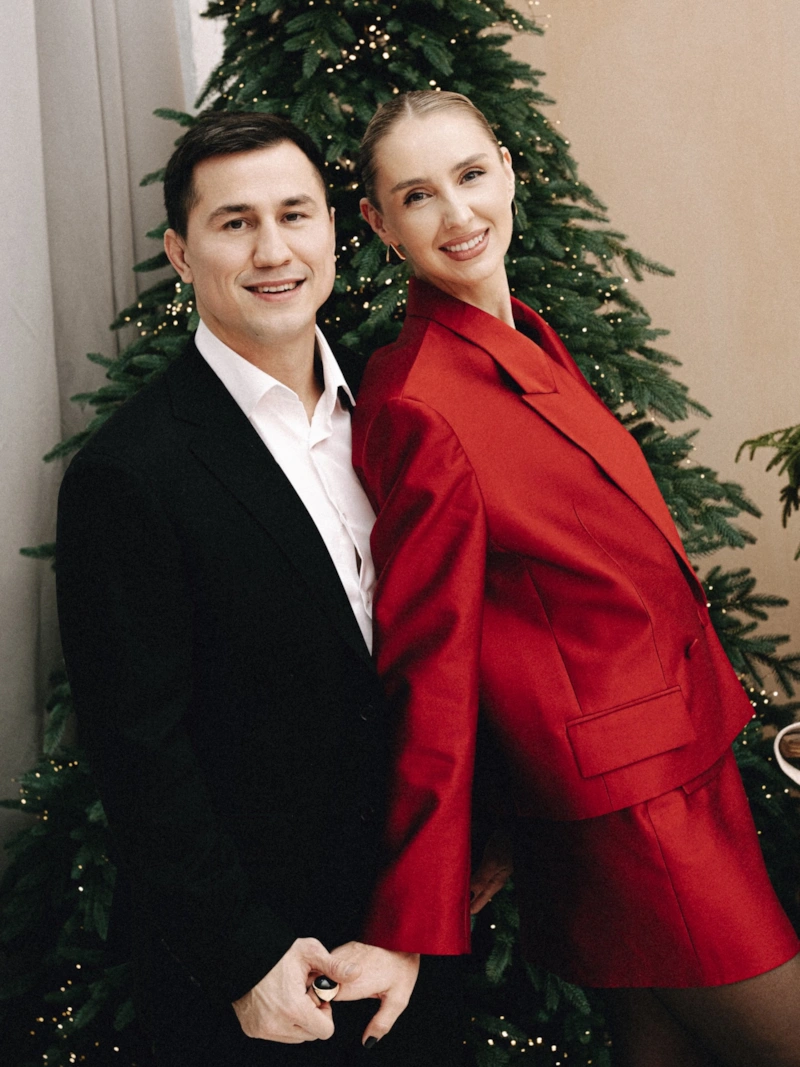 Роман Власов с женой