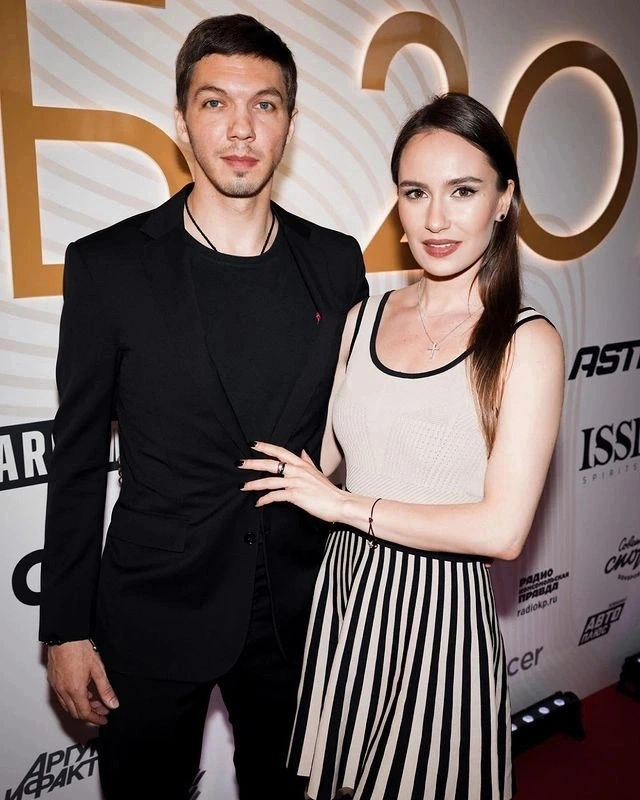 Дмитрий Соловьев и Анна Сидорова Дмитрий Соловьев и Анна Сидорова