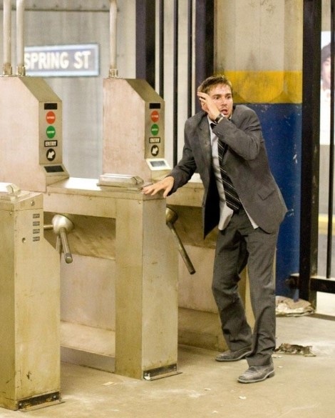 Майкл Сталь-Дэвид в фильме «Монстро» Майкл Сталь-Дэвид в фильме «Монстро»