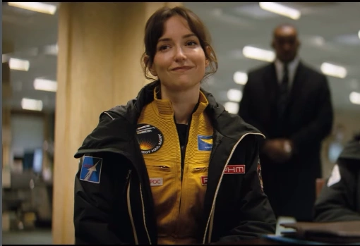 Милана Вайнтруб в фильме «Проект "Конец света"»