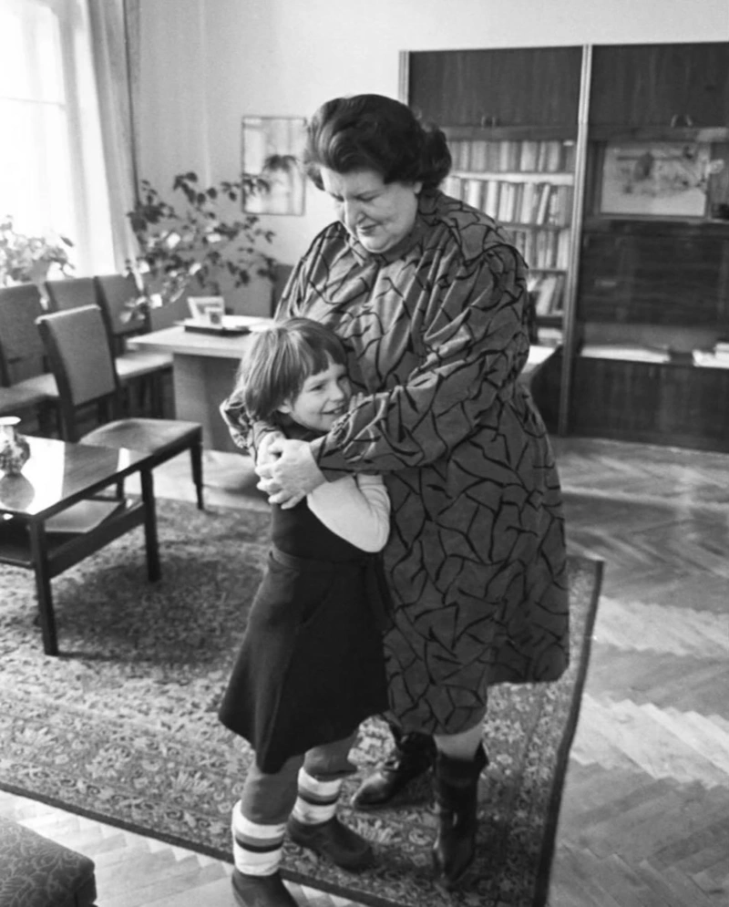 Наталья Бехтерева (младшая) с бабушкой