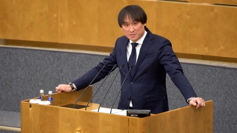 Депутат Сангаджи Тарбаев