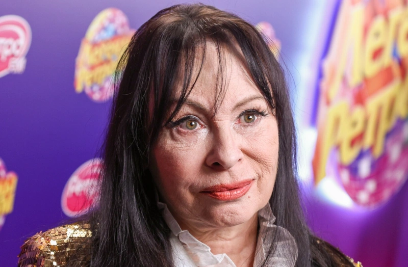 У Марины Хлебниковой обнаружили опухоль на лице