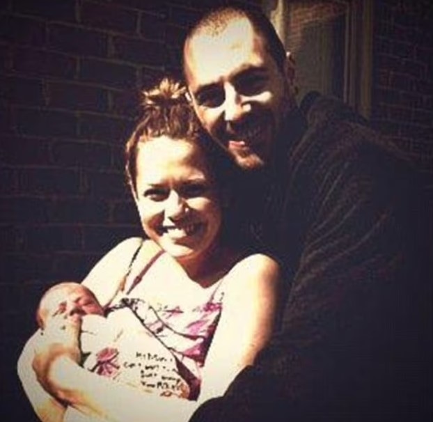 Бетани Джой Ленц с мужем и дочерью