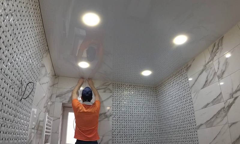 Баланс стиля и практичности: потолок без компромиссов